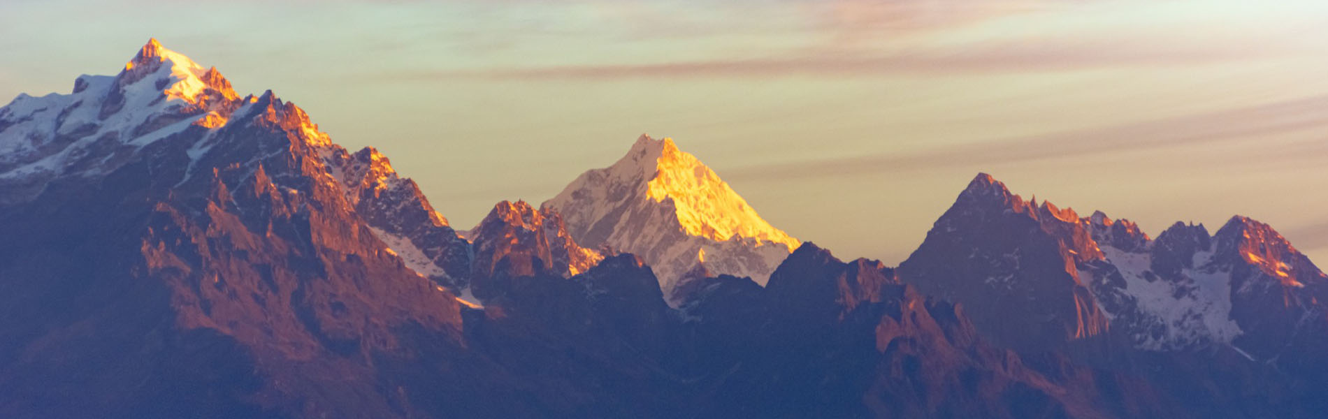 Kanchenjunga Helicopter and Scenic Trek - 9 Days