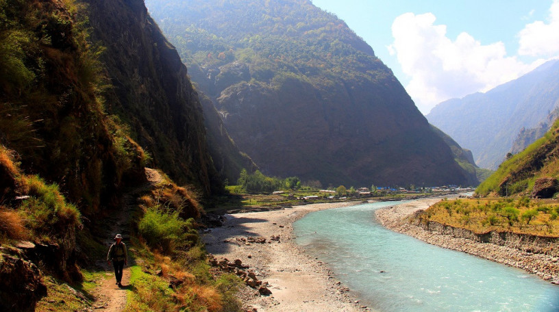 Trek to Lower Marshyangdi