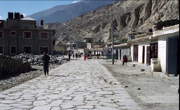 Drive to Jomsom 2743m