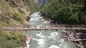 Drive from Kathmandu to Machha Khola (1,400-890m)