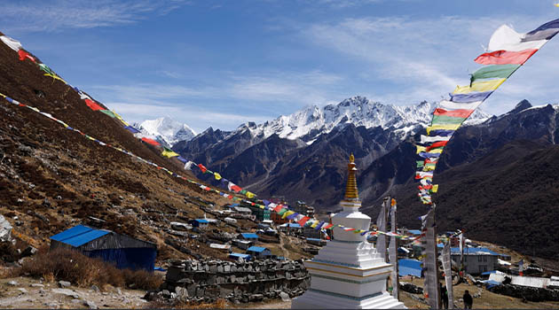 Cross Ganja La Pass (5,122m) and Trek to Keldang (4,270m)