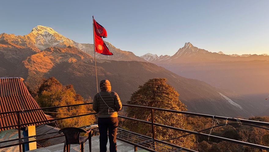 Trek from Khesewa to Pumphe Danda (1780 m)