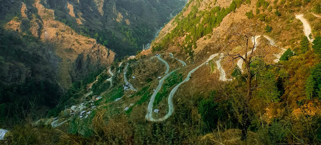 Trek from Khanjim to Syabrubesi (2380m)